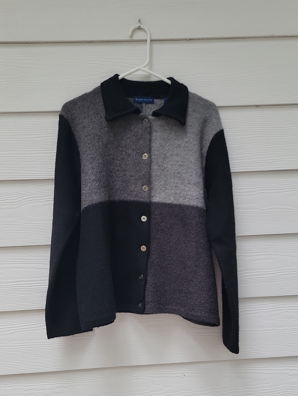 VTG Karen Scott 100% Australian Wool colorblock button up jacket cardigan. XL